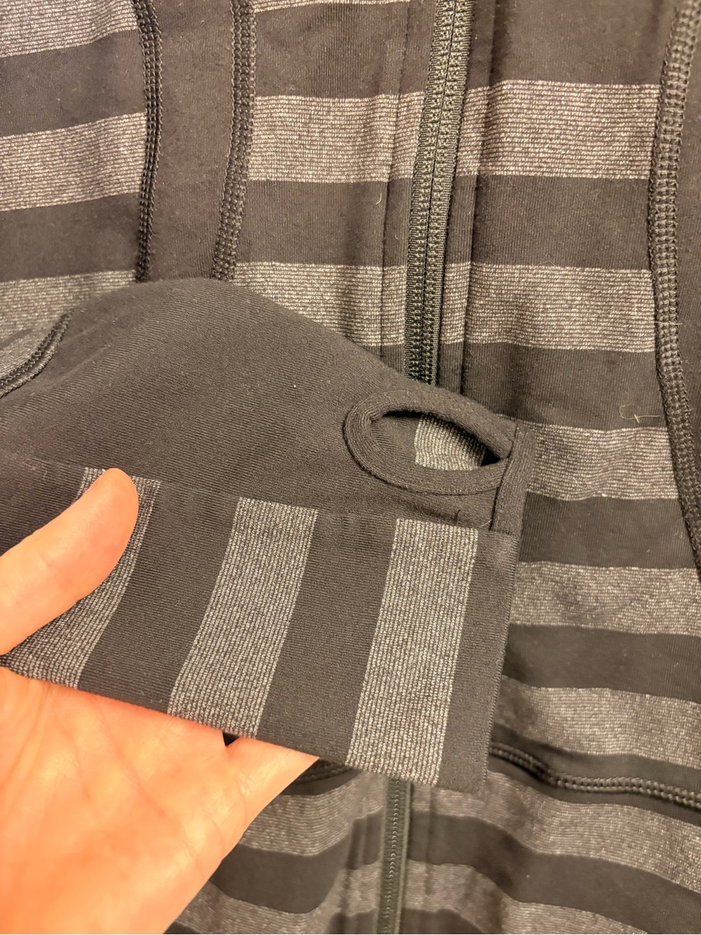 Size 10 lululemon Striped Hooded Zip-Up Jacket - Black/Gray - Picture 2 of 9